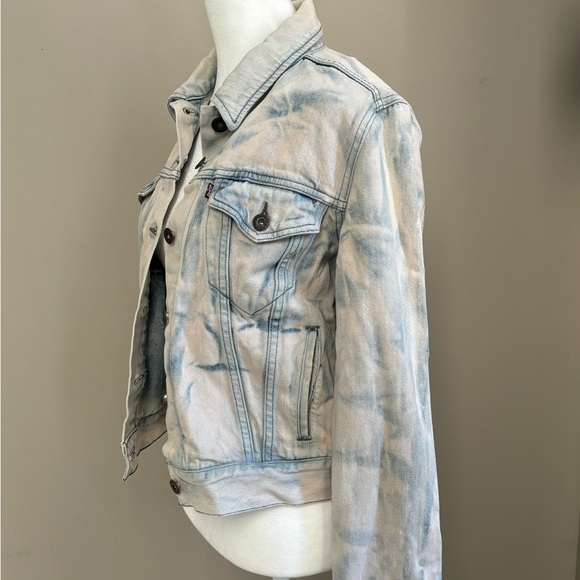 Upcycled Revived Retro Levi’s Jacket - Picture 3 of 4